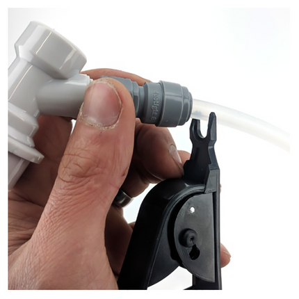 CORTADOR DE MANGUERA 2 EN 1CON LLAVE PARA REMOVER CONEXIONES DUOTIGHT